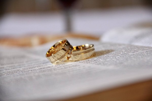 Comment choisir des alliances pour un mariage ?